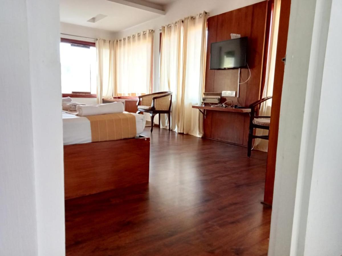 Coastal Grand Resort - อูตี ภายนอก รูปภาพ